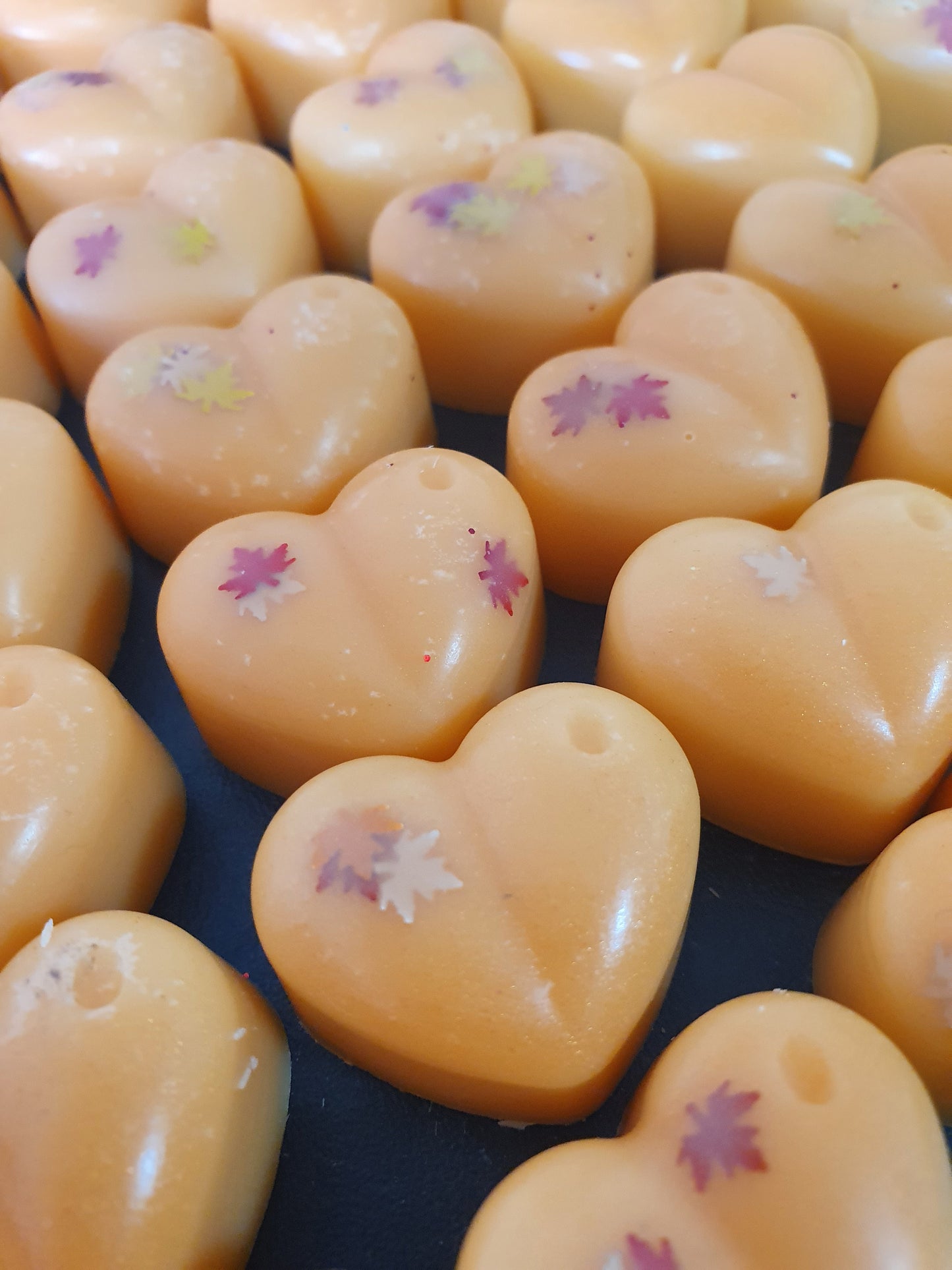 Wax Melt Shapes - Pack Of 5 Hearts Sunkissed Raisins & Autumn Leaves